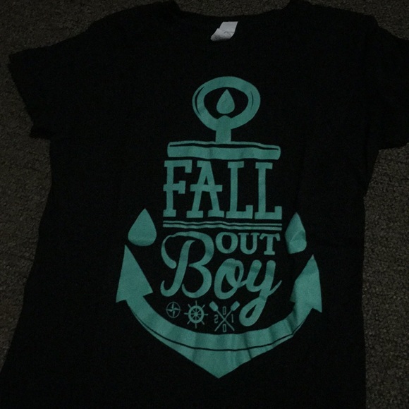 Fall Out Boy band tee - Picture 1 of 1